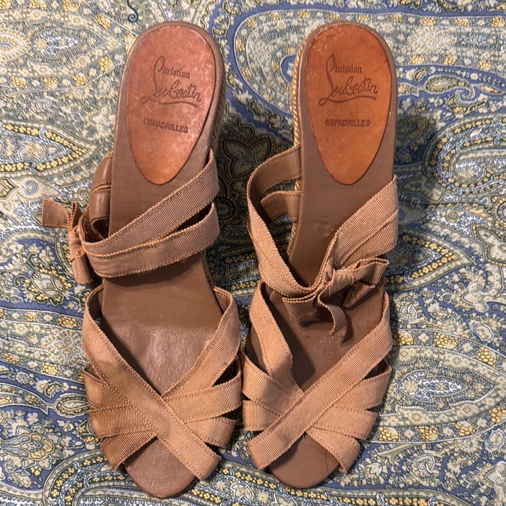 Christian Louboutin Tan Espadrilles sz 39 (8.5)
